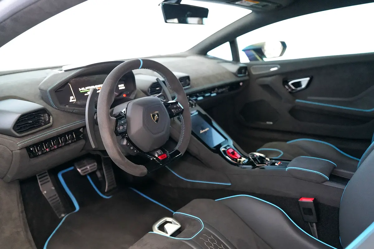 Lamborghini Huracan, 2024 — фото 7 из 10