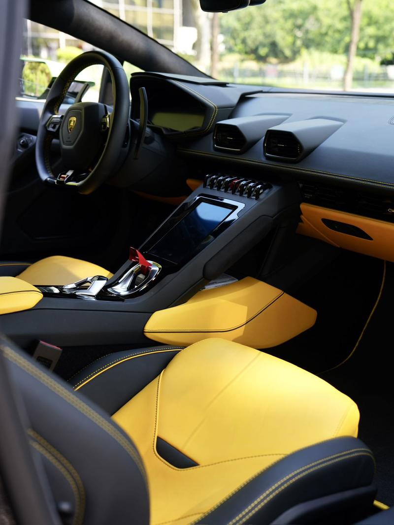 Lamborghini Huracán, 2022 — фото 6 из 8