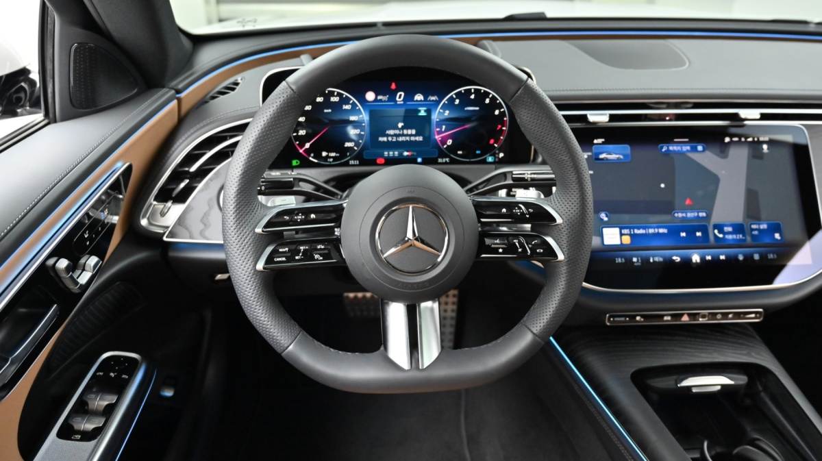 Mercedes-Benz E-Class, 2025 — фото 12 из 12