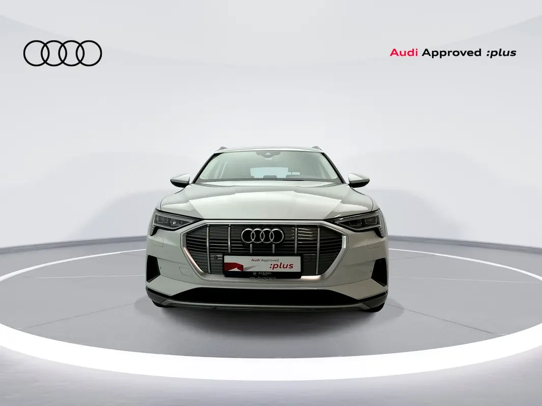 Audi e-tron, 2023 — фото 4 из 10