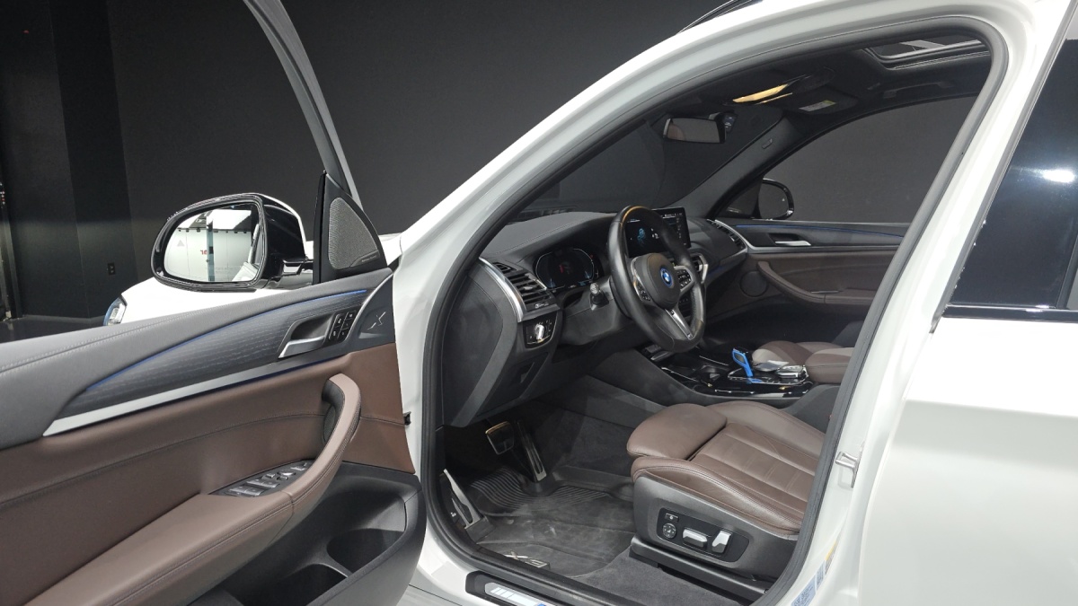 BMW iX3, 2022 — фото 9 из 12