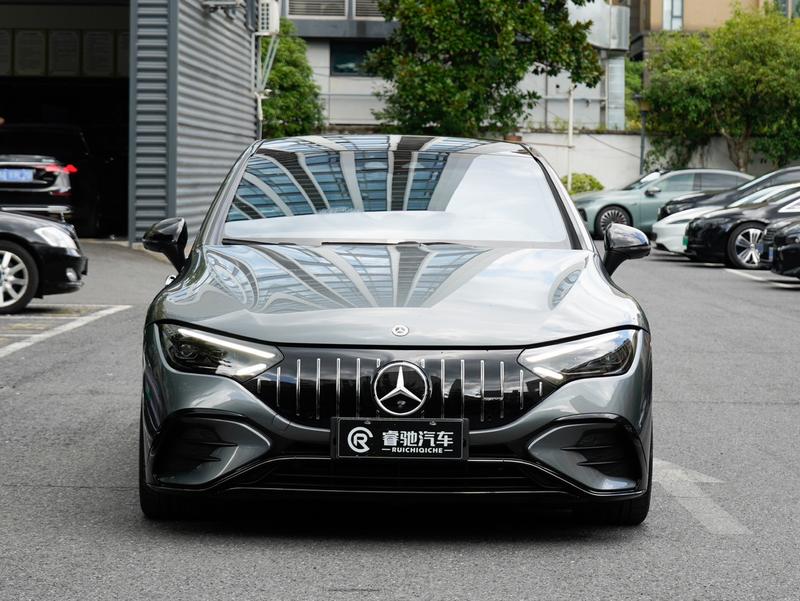 Mercedes-Benz EQE AMG, 2024 — фото 2 из 12