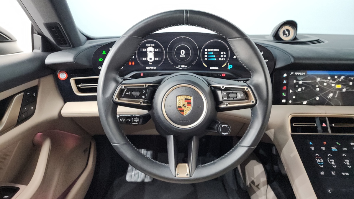Porsche Taycan, 2022 — фото 12 из 12