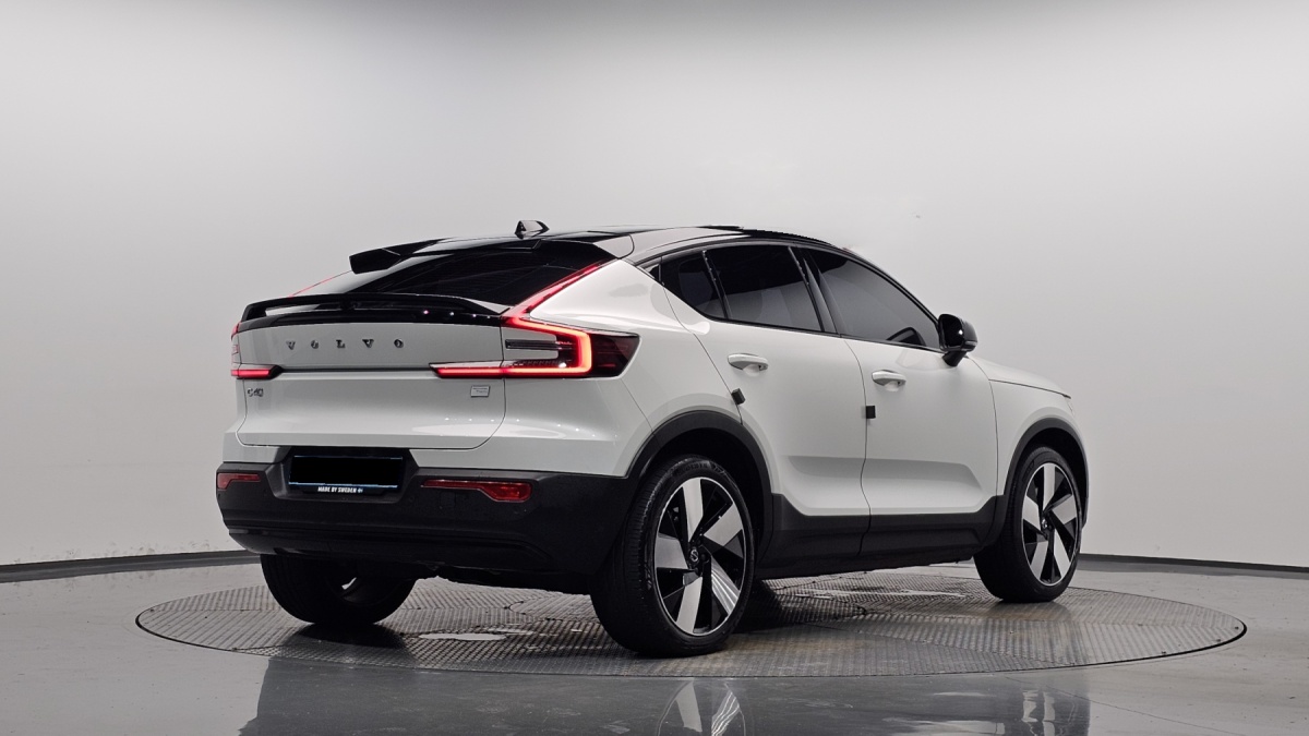 Volvo C40, 2022 — фото 2 из 12