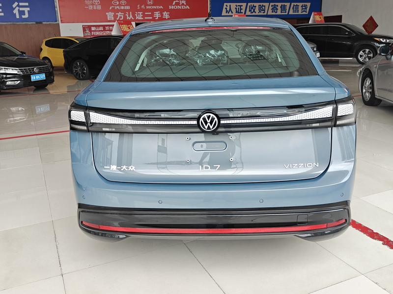 Volkswagen ID.7 Vizzion, 2025 — фото 4 из 10