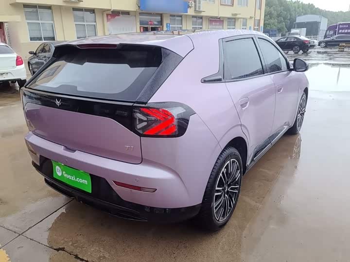 BAIC Arcfox T1, 2025 — фото 7 из 9