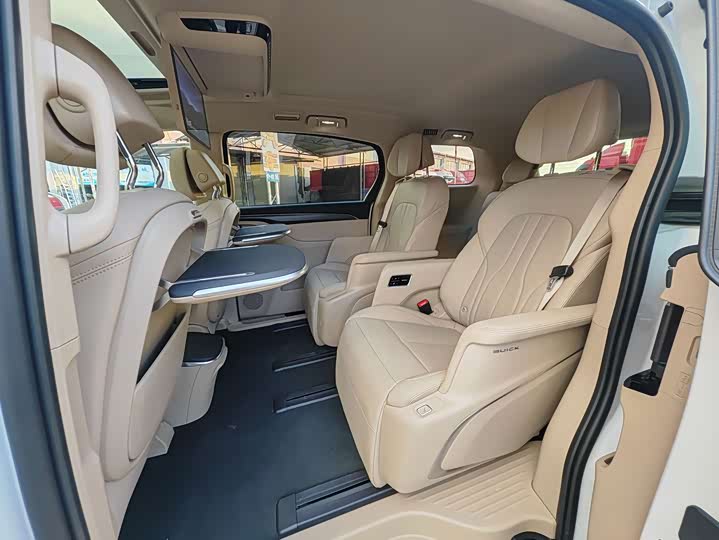 Buick GL8 Hybrid, 2025 — фото 8 из 9