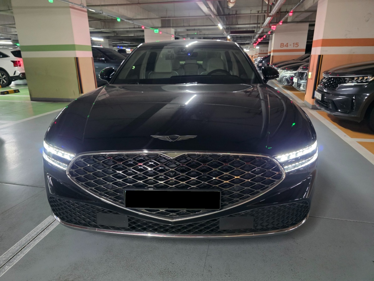 Genesis G90, 2023 — фото 3 из 10