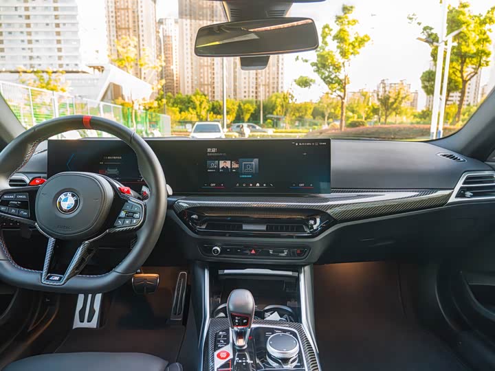 BMW M2, 2025 — фото 8 из 9