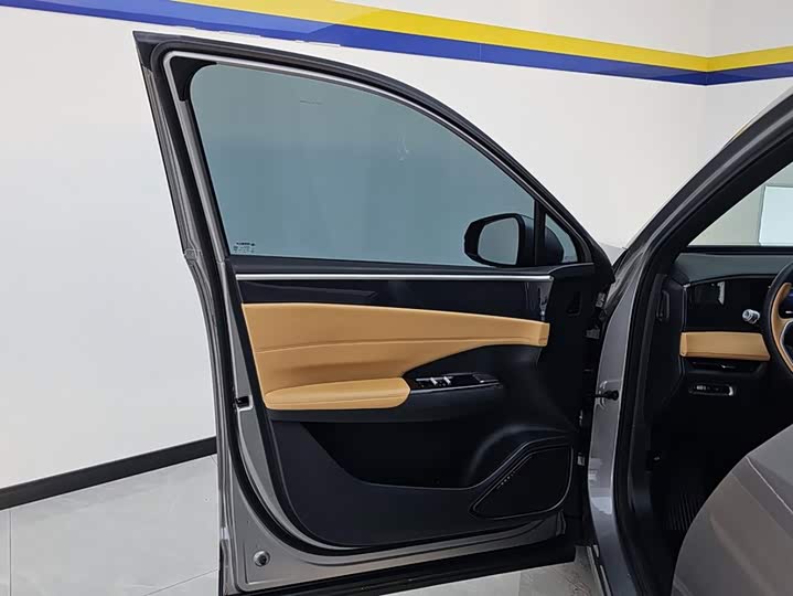 Geely Galaxy L7, 2024 — фото 7 из 9