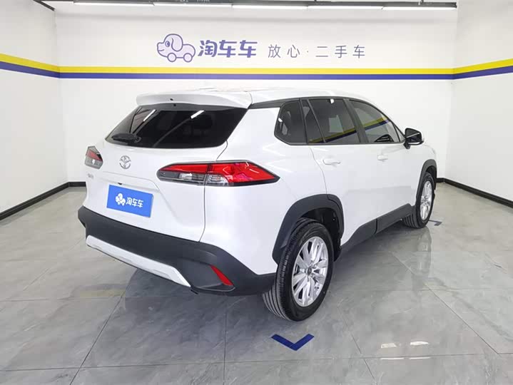 Toyota Corolla Cross, 2022 — фото 3 из 9