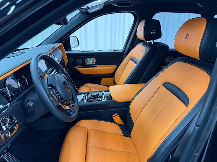 Rolls-Royce Cullinan, 2022 — фото 9 из 9