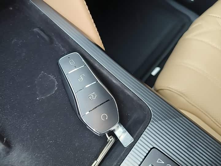 BYD Song L DM-i Hybrid, 2024 — фото 9 из 9