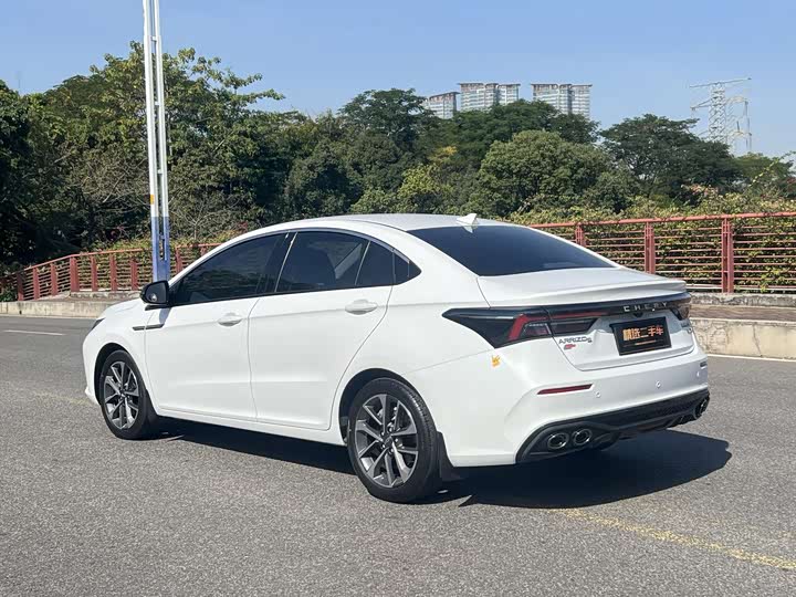 Chery Omoda S5 GT (Arrizo 5 GT), 2023 — фото 8 из 12