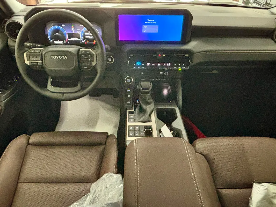 Toyota Prado, 2025 — фото 4 из 10