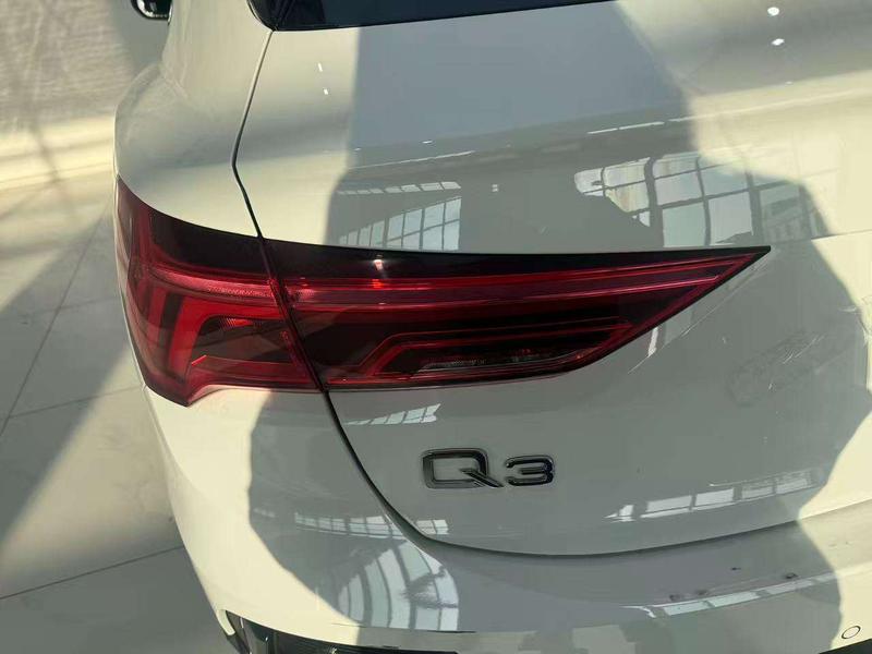 Audi Q3 Sportback, 2023 — фото 7 из 12