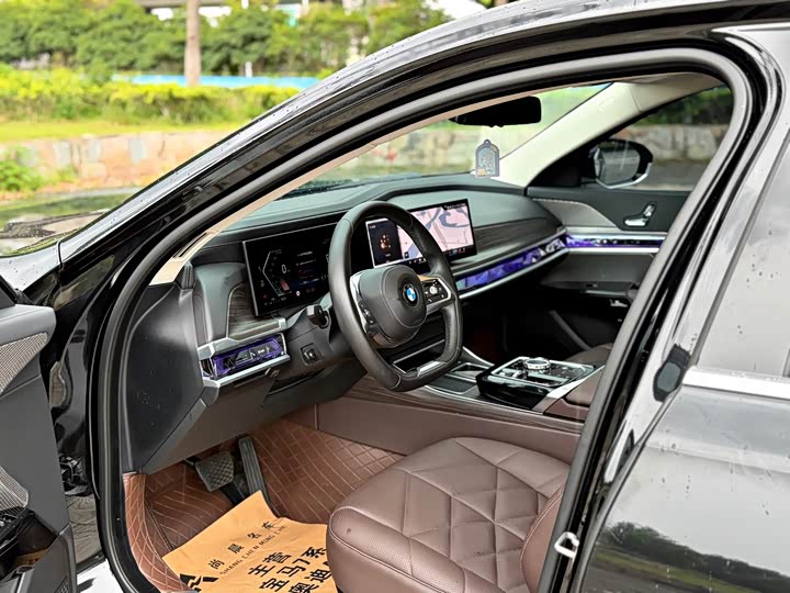 BMW 7 Series, 2023 — фото 5 из 9