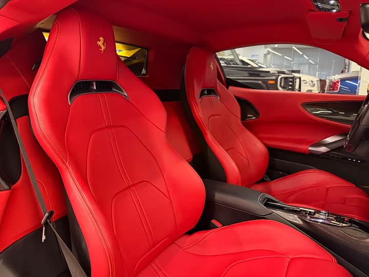 Ferrari SF90, 2021 — фото 8 из 9