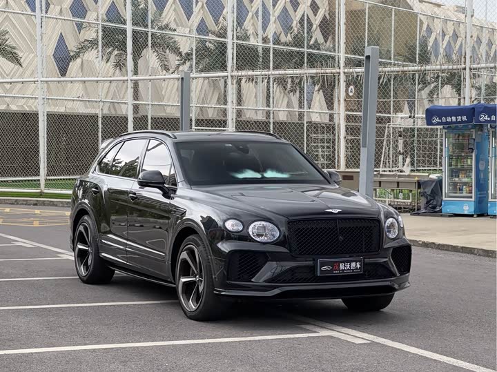 Bentley Bentayga, 2022 — фото 3 из 9
