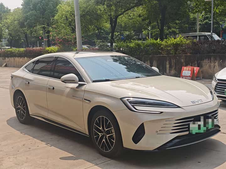 BYD Seal 07 DM-i Hybrid, 2024 — фото 3 из 9