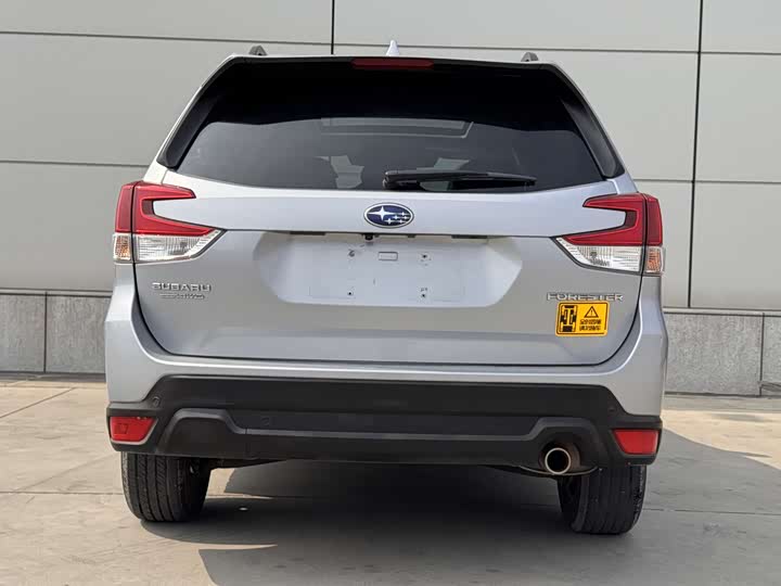 Subaru Forester, 2022 — фото 3 из 9