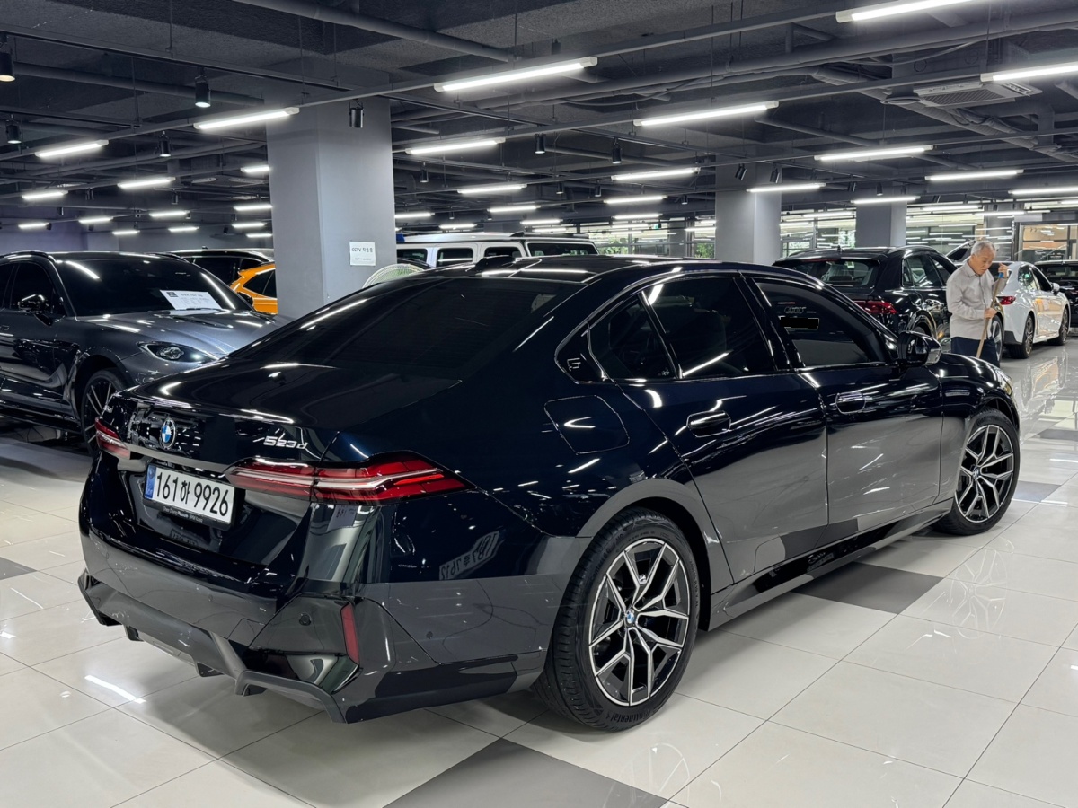 BMW 5 Series, 2026 — фото 3 из 12
