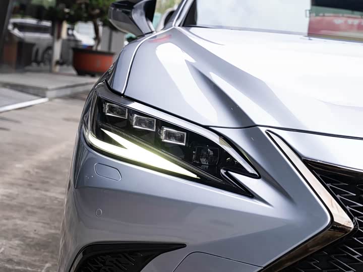 Lexus ES, 2022 — фото 6 из 9