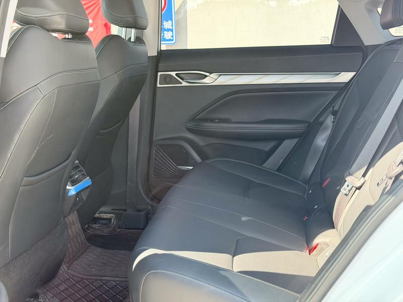 Geely Emgrand L Hi·P Hybrid, 2024 — фото 9 из 10