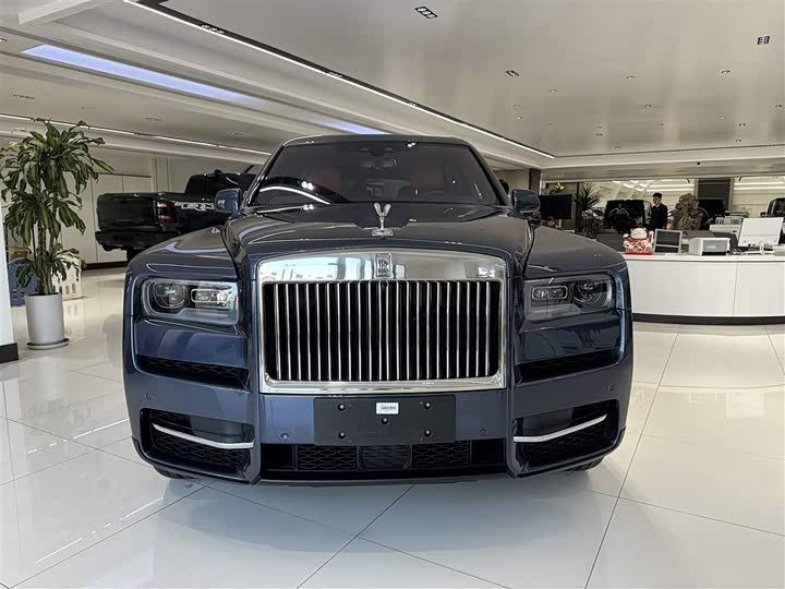 Rolls-Royce Cullinan, 2022 — фото 2 из 9