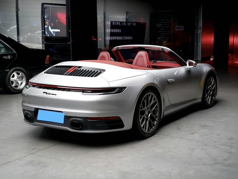 Porsche 911, 2023 — фото 6 из 11