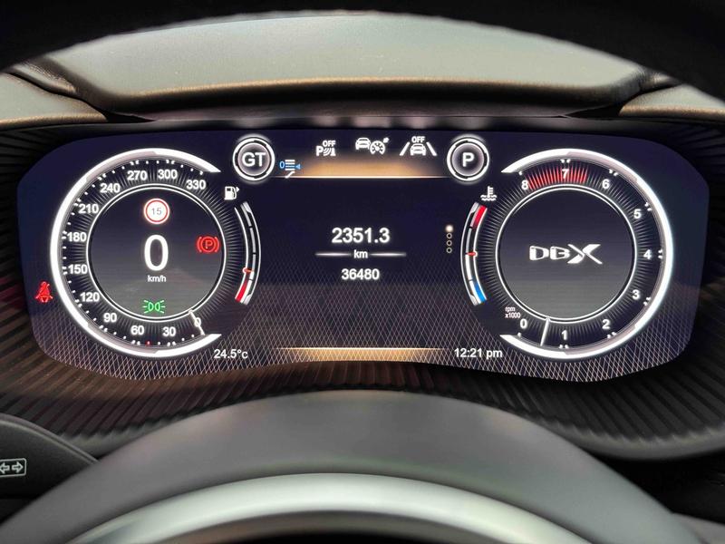 Aston Martin DBX, 2022 — фото 9 из 12