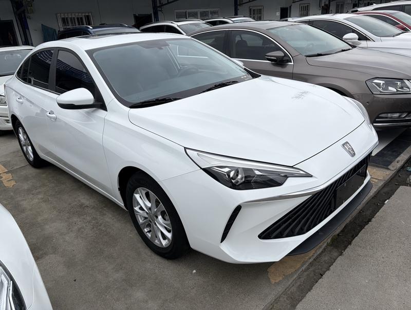 Roewe i5, 2024 — фото 3 из 10