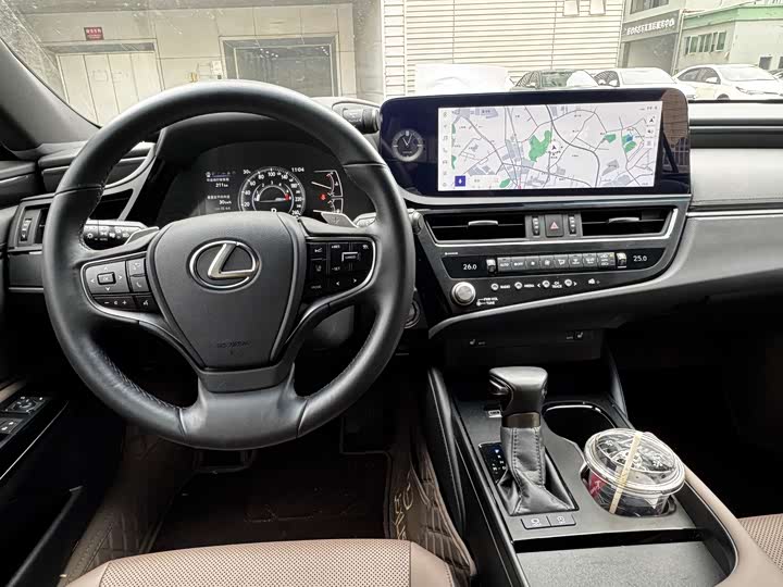 Lexus ES, 2024 — фото 9 из 9