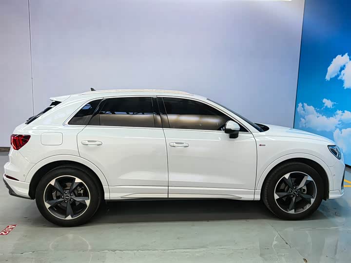 Audi Q3, 2022 — фото 7 из 9