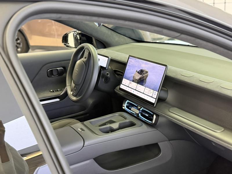Leapmotor Lafa5, 2025 — фото 9 из 12