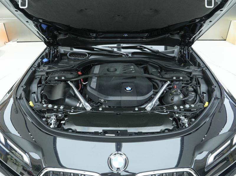 BMW 7 Series, 2025 — фото 6 из 12