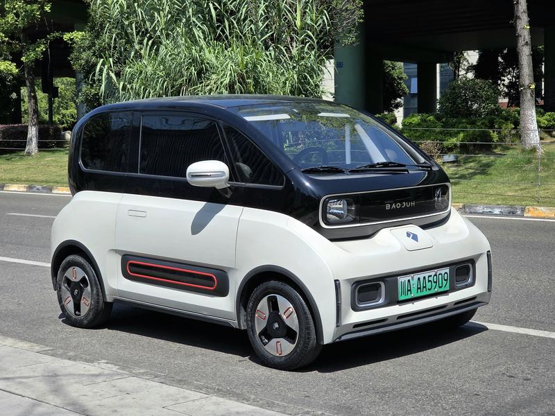 Baojun KiWi EV, 2022 — фото 3 из 11