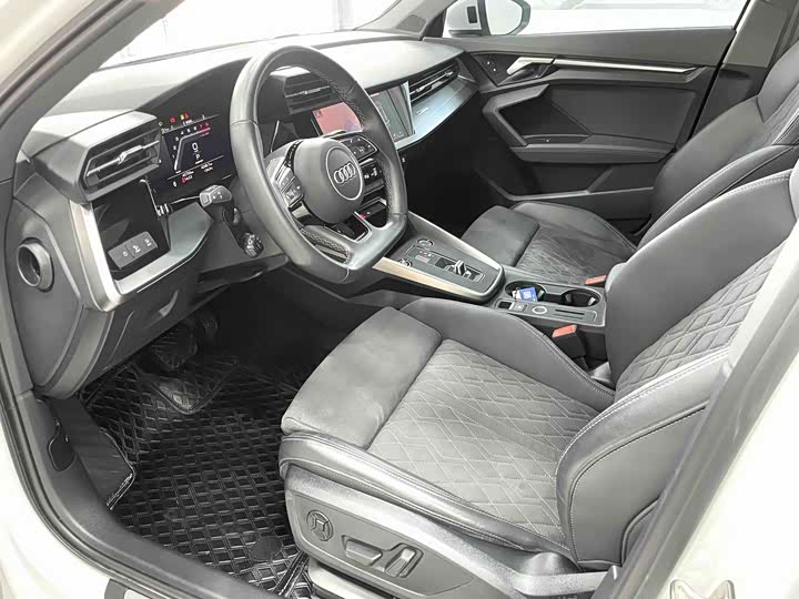 Audi A3, 2023 — фото 7 из 9