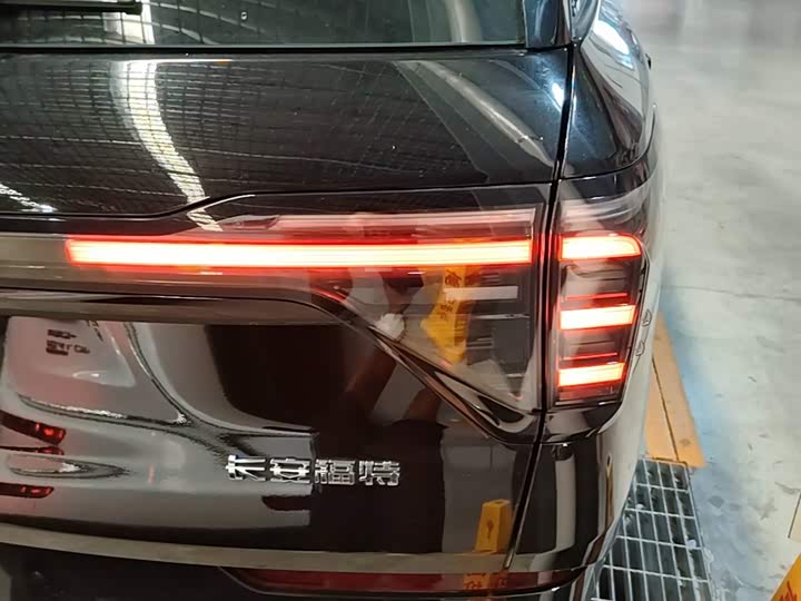 Ford Edge, 2024 — фото 8 из 9
