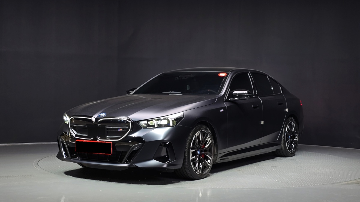 BMW i5, 2023 — купить в Казани под ключ