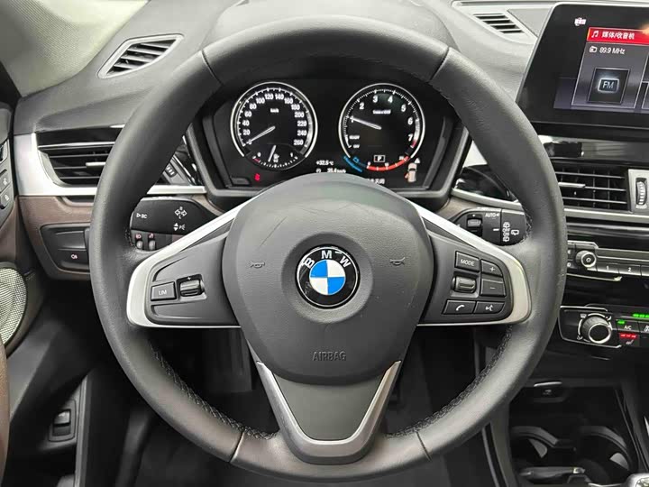 BMW X1, 2021 — фото 3 из 9