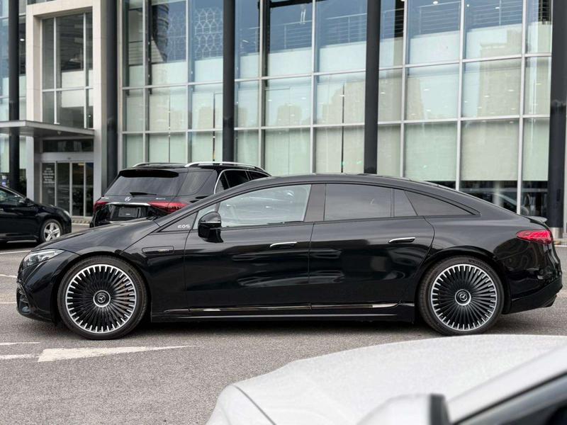 Mercedes-Benz EQS AMG, 2025 — фото 3 из 11