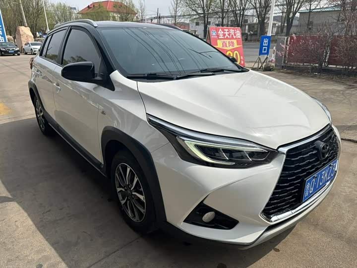 Toyota Yaris L Hatchback, 2022 — фото 3 из 9