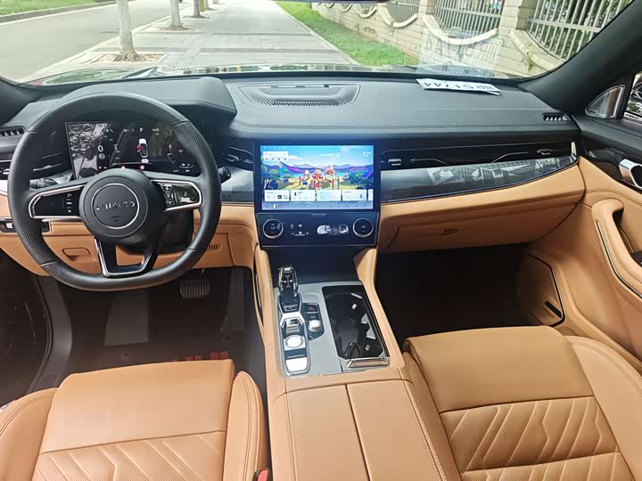 Lynk & Co 09 EM-P Hybrid, 2023 — фото 8 из 9