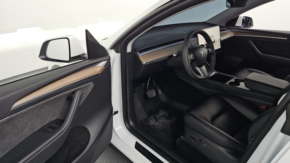 Tesla Model Y, 2024 — фото 9 из 12