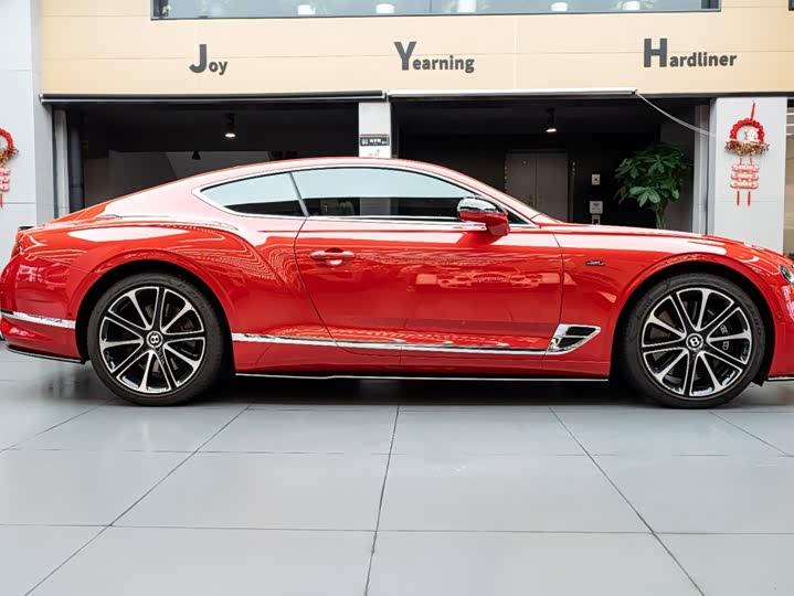 Bentley Continental GT, 2023 — фото 3 из 9