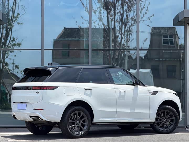 Land Rover Range Rover Sport, 2023 — фото 5 из 9