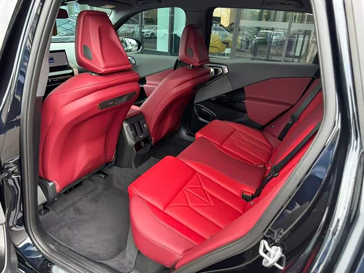 BMW X3, 2025 — фото 8 из 9