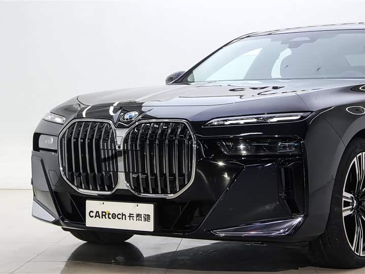BMW 7 Series, 2025 — фото 9 из 9