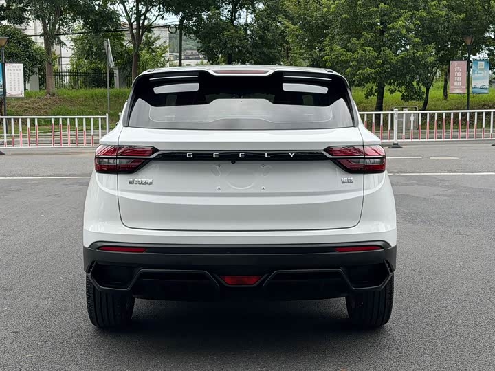 Geely Coolray, 2025 — фото 6 из 9